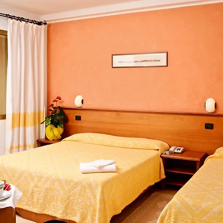 Hotel Club Malaspina 4*